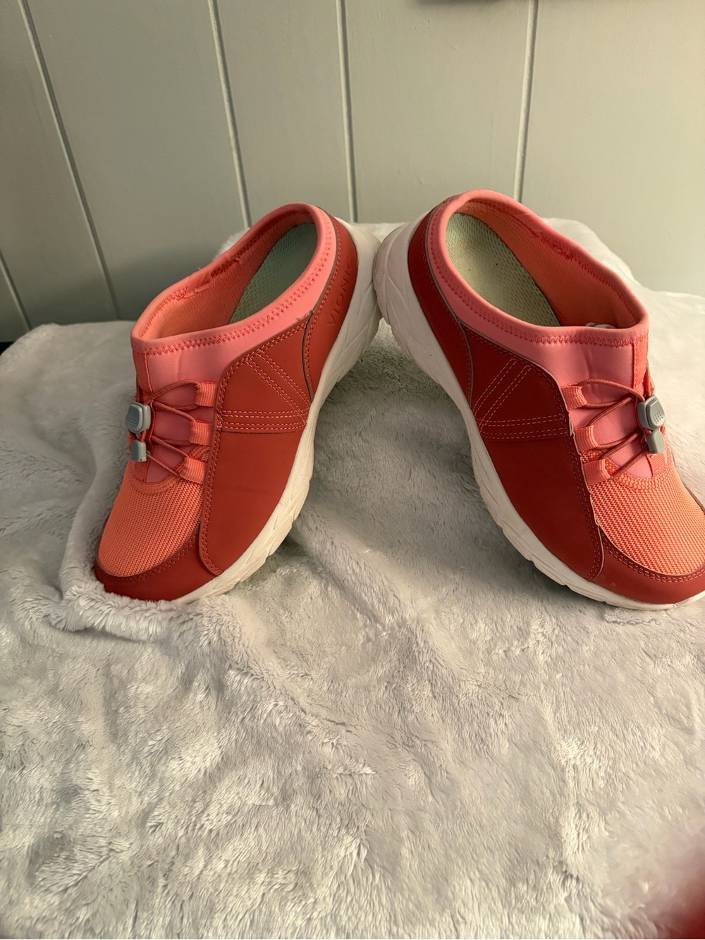 Vionic Coral Pink Slip-On Sneakers with Toggle Laces - Picture 2 of 9